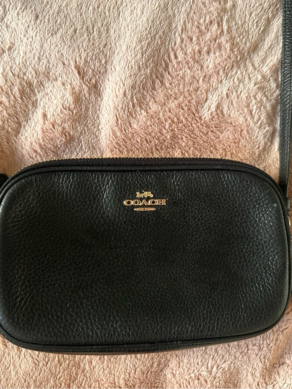 Coach Black Pebble Leather Crossbody Camera Bag 8x5 ,2 zippers adjustable strap